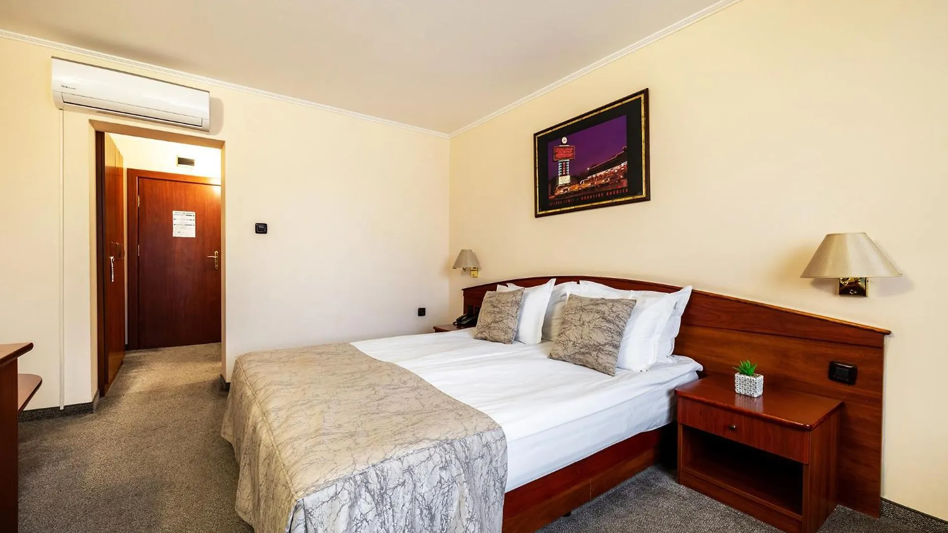 **  Hotel Orbita Varna Bulharsko